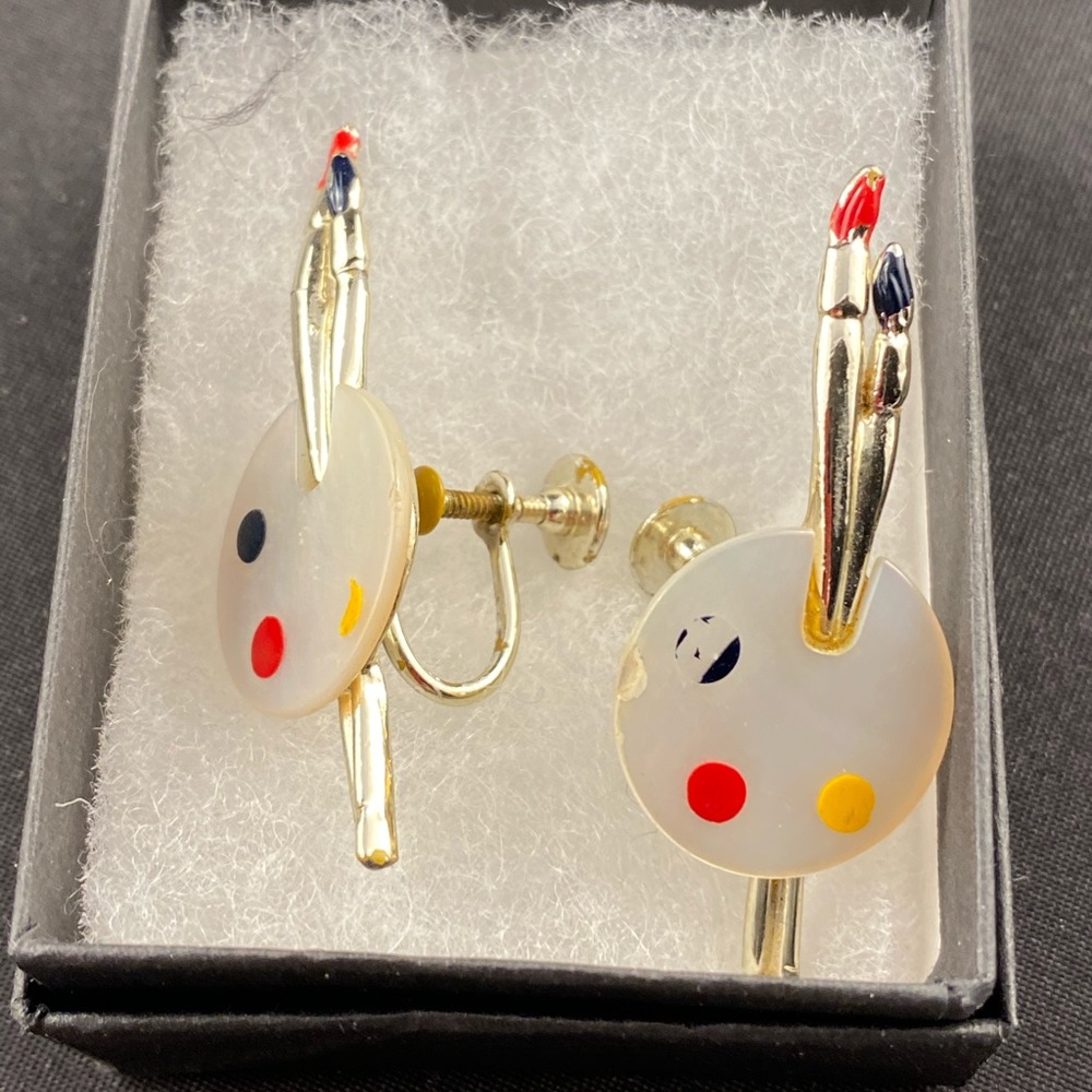 Vintage artist’s paint palette screw back earrings - Picture 3 of 3